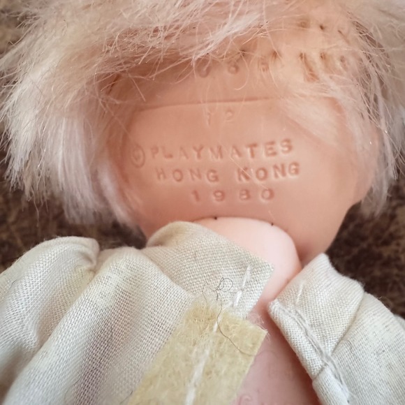 Vintage 1980 Playmates Hong Kong Doll Blonde Hair‎ Floral Dress Bonnet
Preloved - Picture 5 of 9